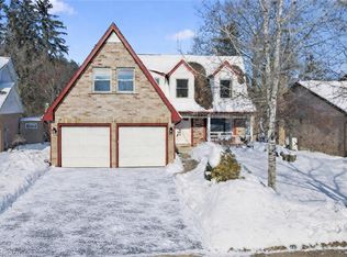 33 Manitoulin Cres, Kitchener, ON N2A 3J4