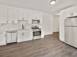 3058 W Cortland St #1, Chicago, IL 60647