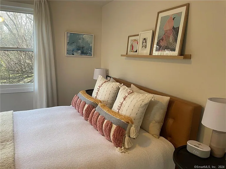 87B Red Coat Rd — Photo 7