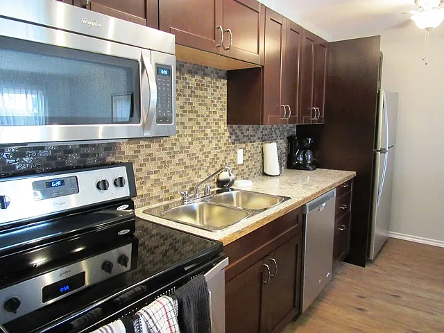 3811 54th Ave #305 — Photo 3
