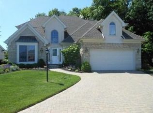 179 Barrington Village Dr, Xenia, OH 45385