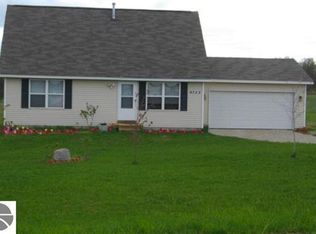 9722 Schichtel Rd, Kingsley, MI 49649