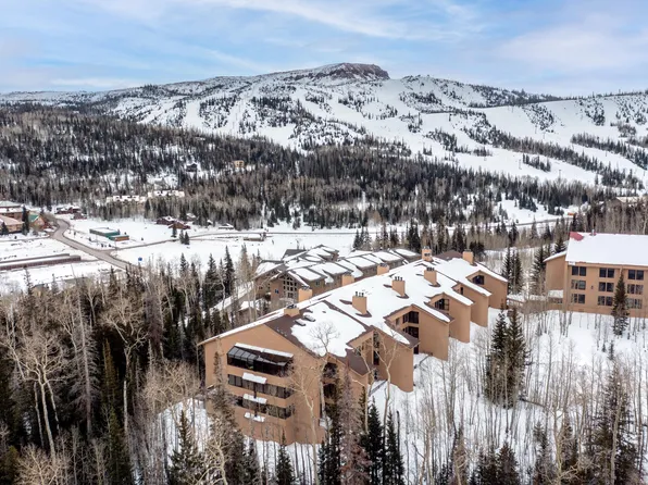 150 W Ridge View St #220, Brian Head, UT 84719