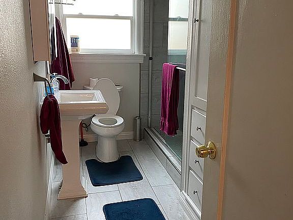 5th image of 1180 Vine St