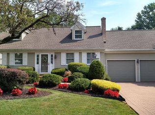 325 Curby Dr, Mountville, PA