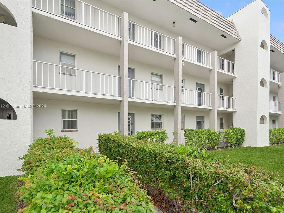 1st image of 8130 Sunrise Lakes Blvd APT 207