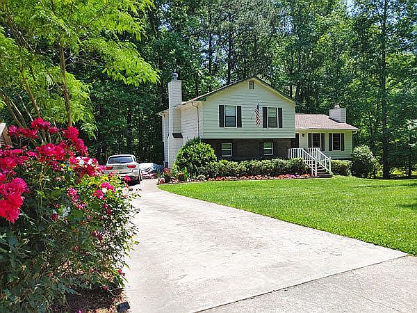 1st image of 2327 Pine Stream Ct