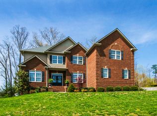 8109 Gate Manor Ln, Powell, TN 37849