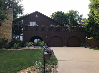 1000 Hickory Ct, Sun Prairie, WI 53590