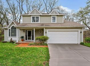 11294 Bridlewood Trl, Berrien Springs, MI 49103