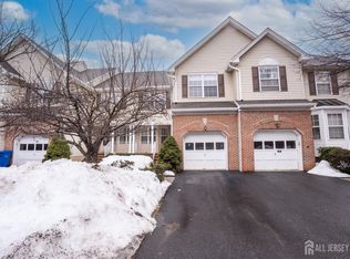93 Amy Dr, North Brunswick, NJ 08902