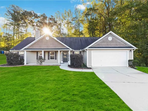 2108 Crown Park Dr, Winder, GA 30680