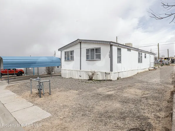 1725 Mountain View Cir, Bloomfield, NM 87413