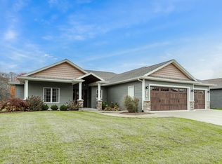 301 Columbian Run, Garrett, IN 46738