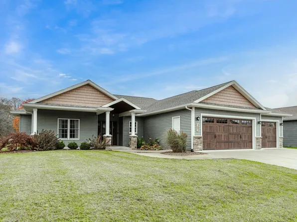 301 Columbian Run, Garrett, IN 46738