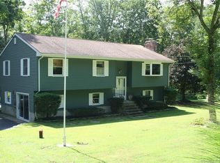 65 Bushnell Hollow Rd, Baltic, CT 06330