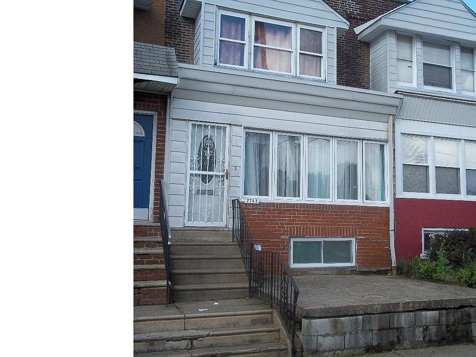 2nd image of 2742 Holbrook St