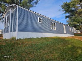 124 Duke St Walnutport, PA, 18088 - Apartments For Rent | Zillow