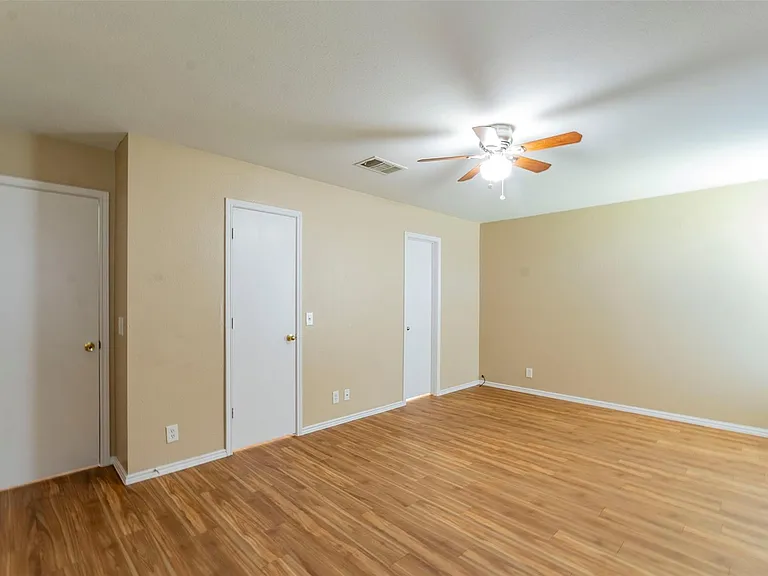 207 Mitchell Dr — Photo 12