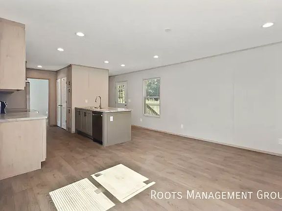 5th image of 1941 Boxwood Ln #1941