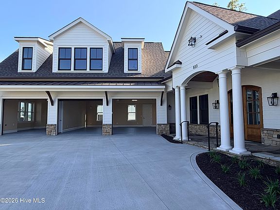 4th image of 833 Audubon Way