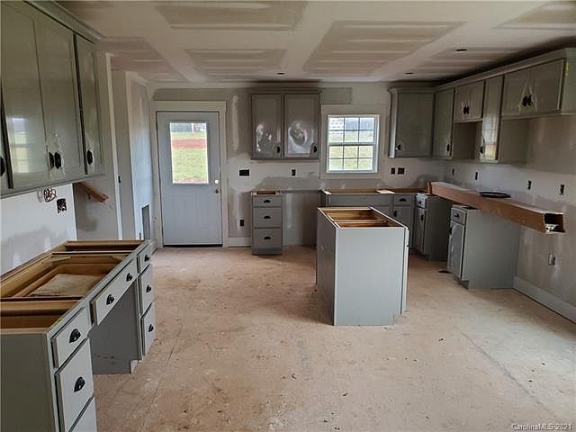 1st image of 1554 Road