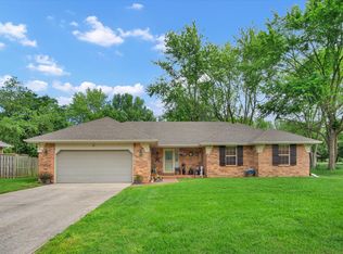 3383 W Vincent Dr, Springfield, MO 65810