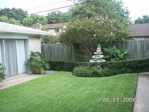5th image of 8023 S Braeswood Blvd