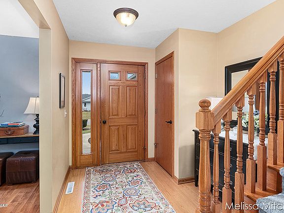 3rd image of 6983 Bliss Ct SW