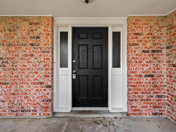 4th image of 618 Park Grove Ln