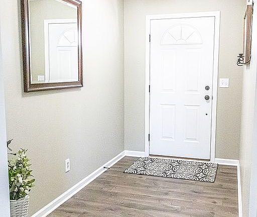 4th image of 664 Phoebe Ln