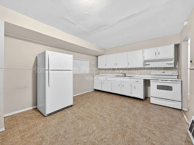 10409 Renfrew Dr — Photo 9