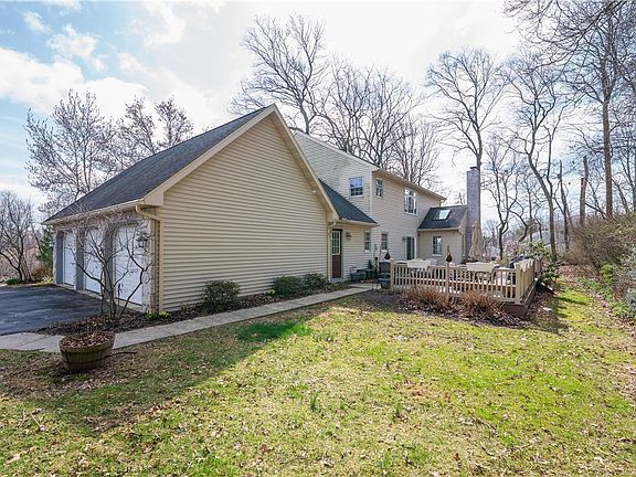5th image of 14 Forest View Dr S
