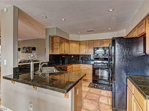 5th image of 7916 Villa Finestra Dr