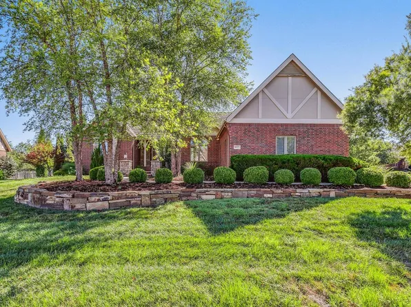 8927 E Churchill Cir, Wichita, KS 67206