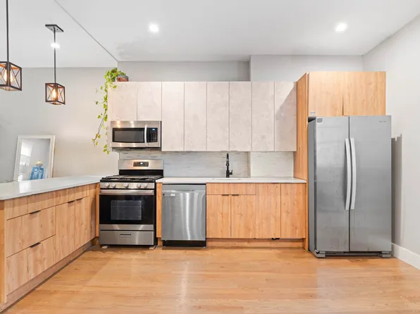 171 8th Street image 2 of 33