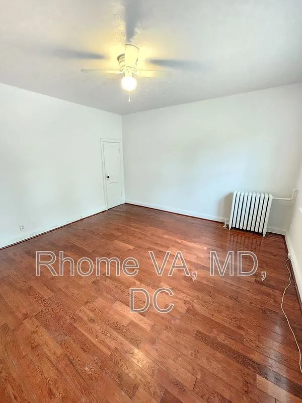 Building Photo - 515 Franklin St NE #2