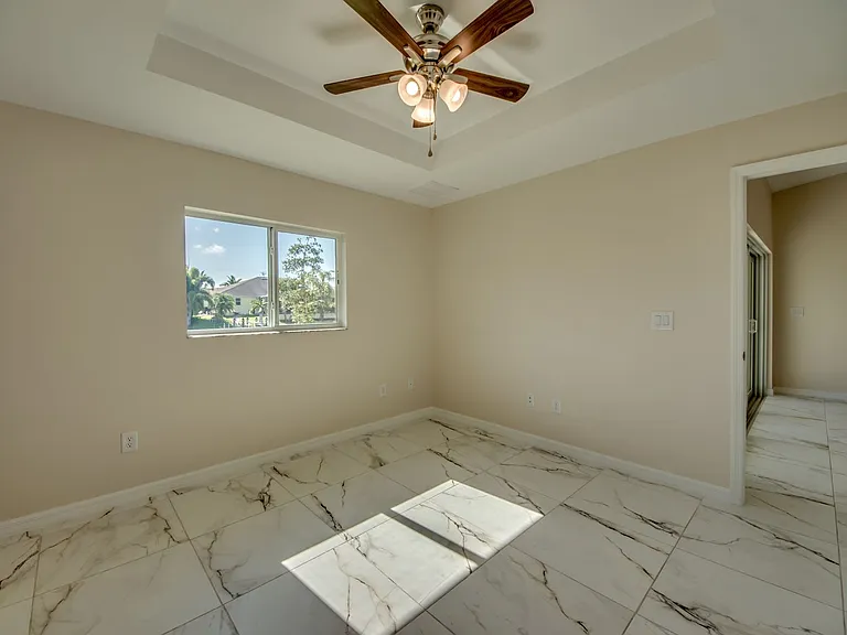 3419-3421 SW 15th Pl — Photo 13