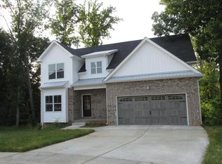 1300 Vantage Ct, Clarksville, TN 37040