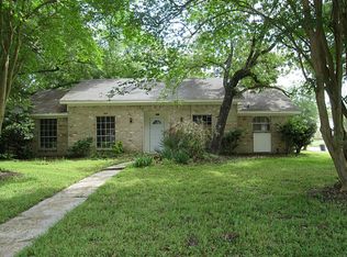 9902 Robin Ct, Conroe, TX 77385