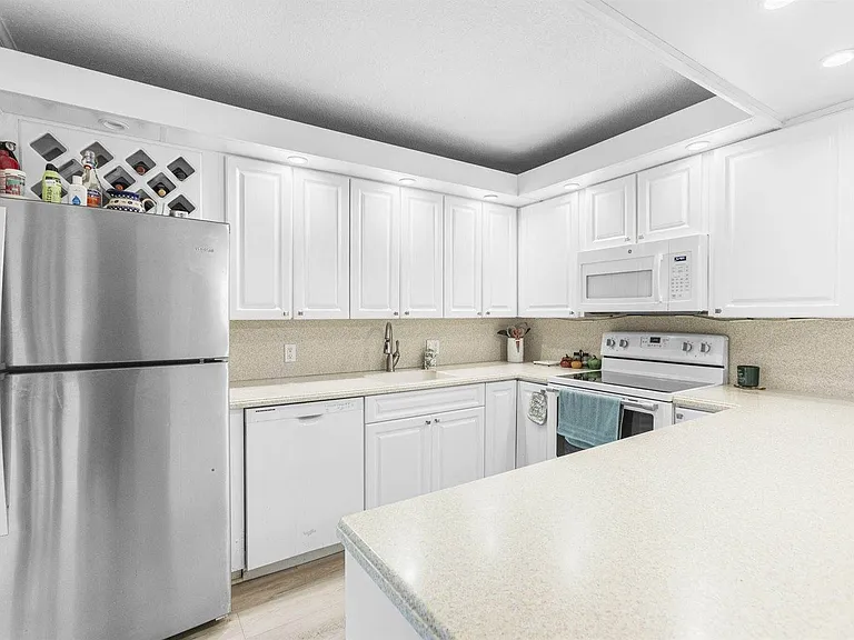 5674 SE Riverboat Dr #131 — Photo 11