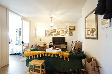 Rented by Rennit Inc.