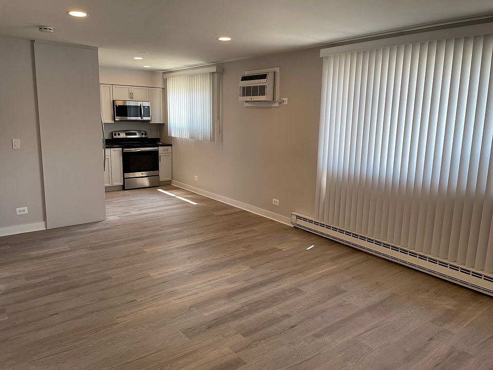 2nd image of 5105 N East River Rd Unit 1A