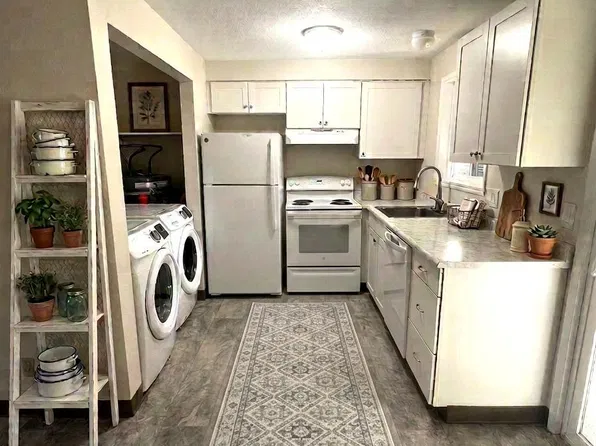 4906 SE Boardman Ave #4906, Portland, OR 97267