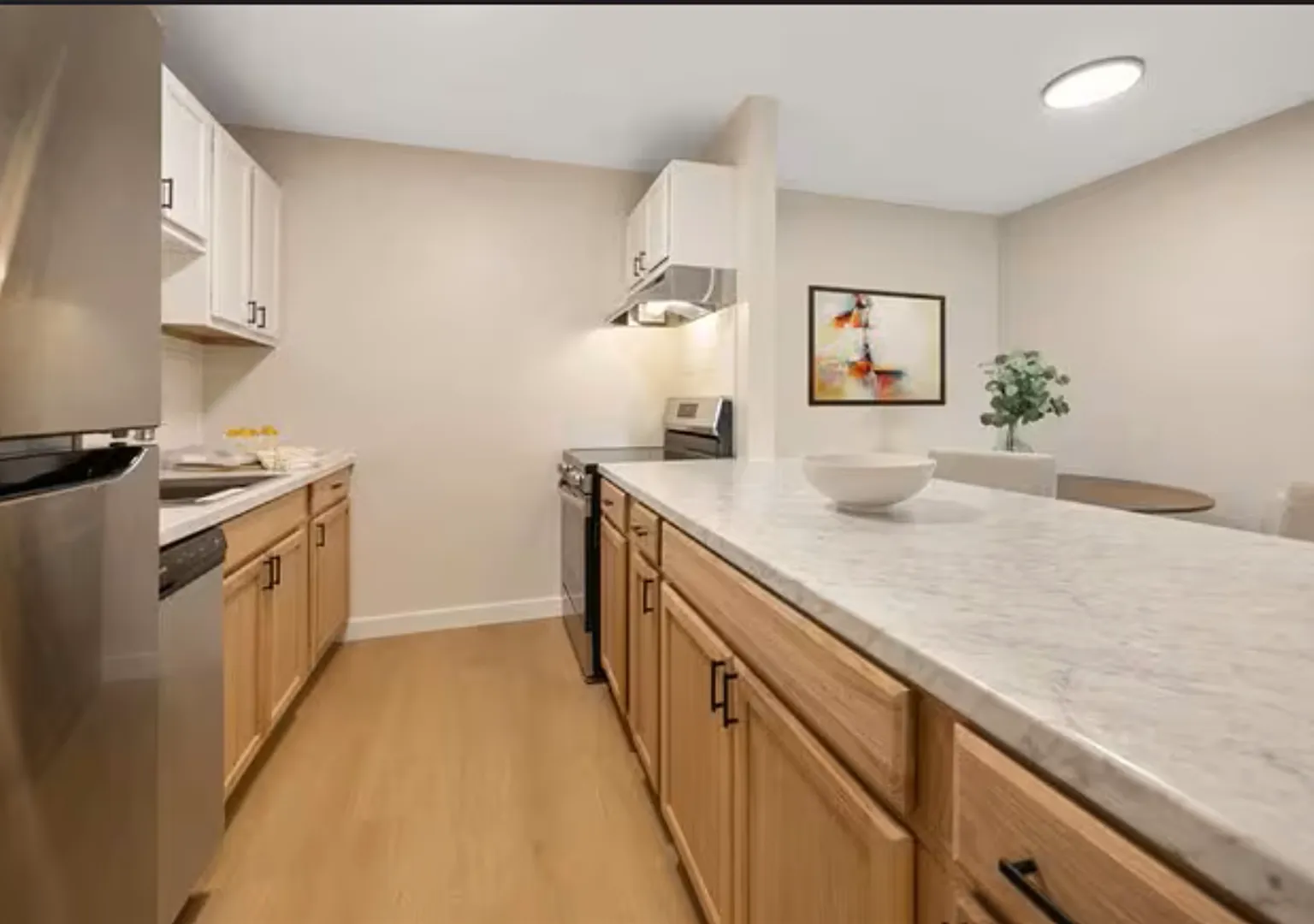 Breckenridge Apartments — Photo 4