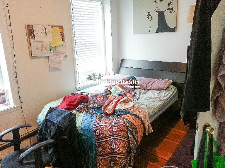 526 Harvard St #3T — Photo 2