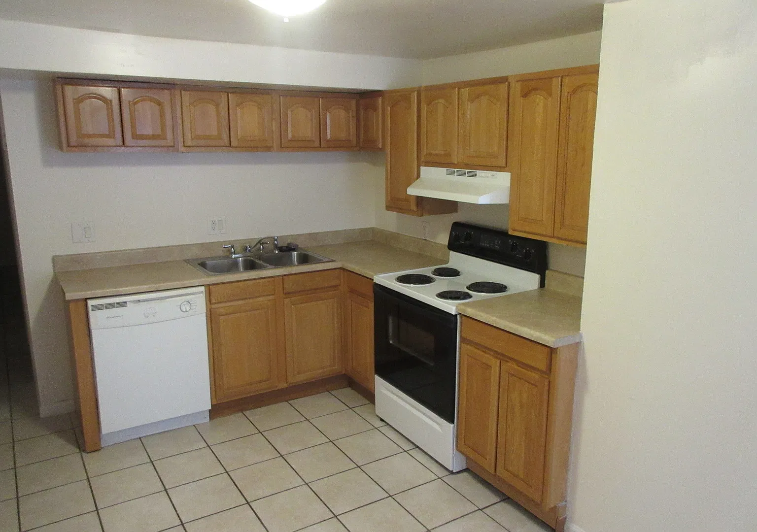 1504 Rosemary Ln. — Photo 4