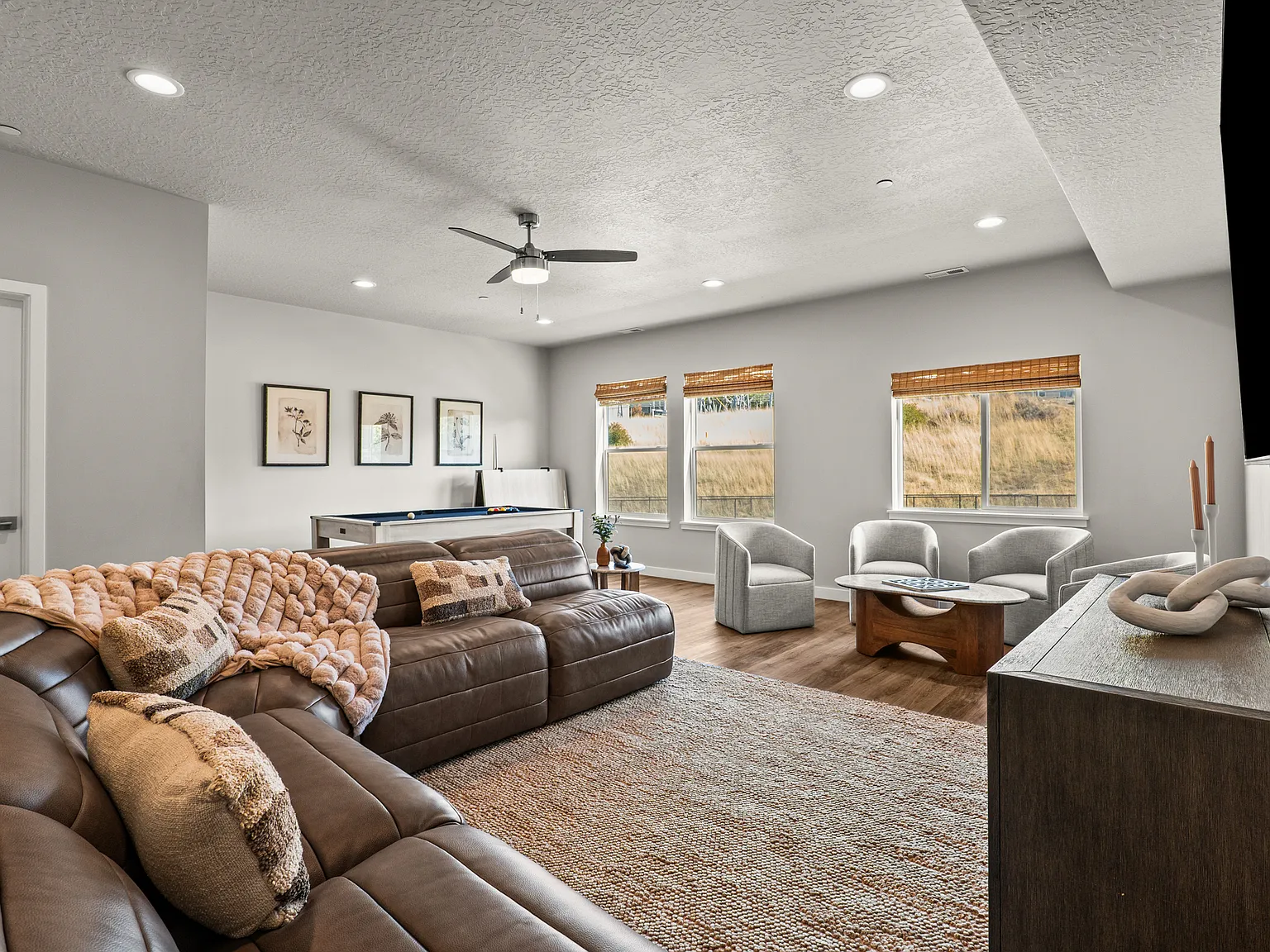 3 bed, 2.5 bath, 2000 sqft, $4,995 — Photo 3