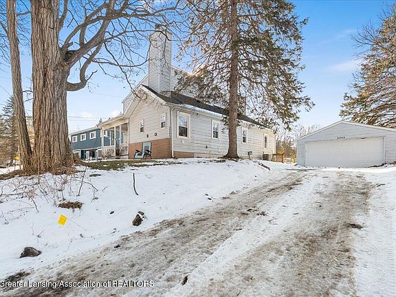 2nd image of 2245 Main St