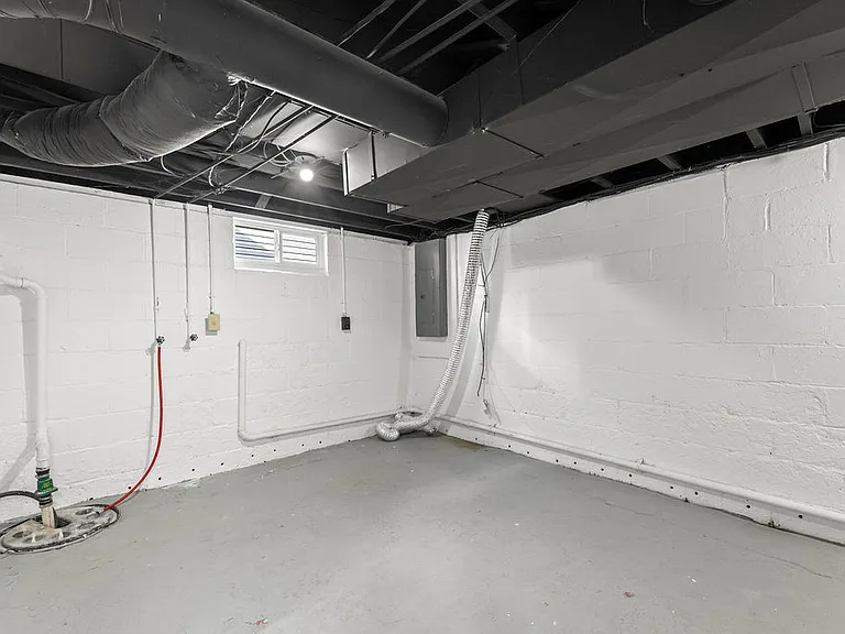 Lower Level_Laundry Room